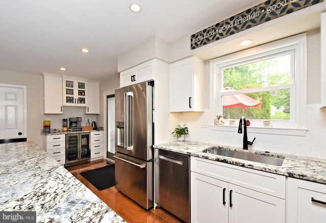 105 PAULINE CIR, Lansdale, PA 19446