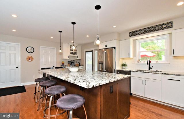105 PAULINE CIR, Lansdale, PA 19446