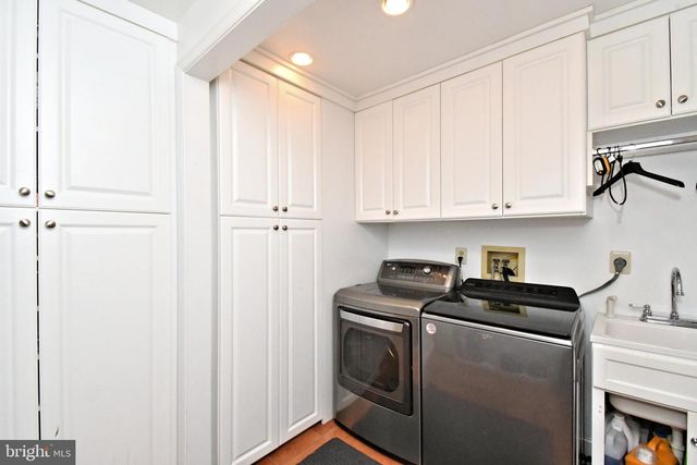 105 PAULINE CIR, Lansdale, PA 19446