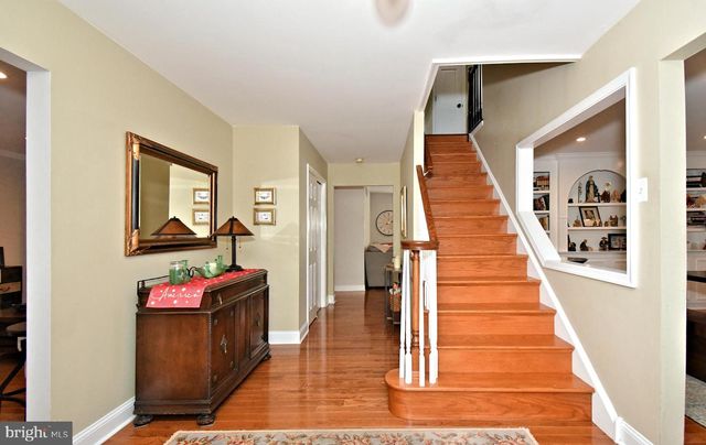105 PAULINE CIR, Lansdale, PA 19446