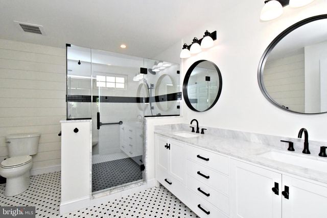 105 PAULINE CIR, Lansdale, PA 19446