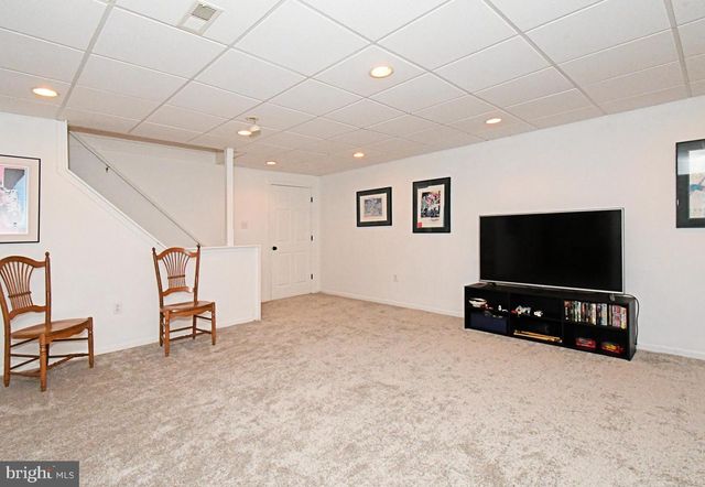 105 PAULINE CIR, Lansdale, PA 19446