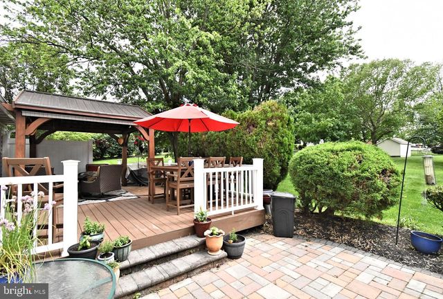 105 PAULINE CIR, Lansdale, PA 19446