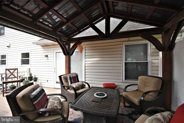 105 PAULINE CIR, Lansdale, PA 19446