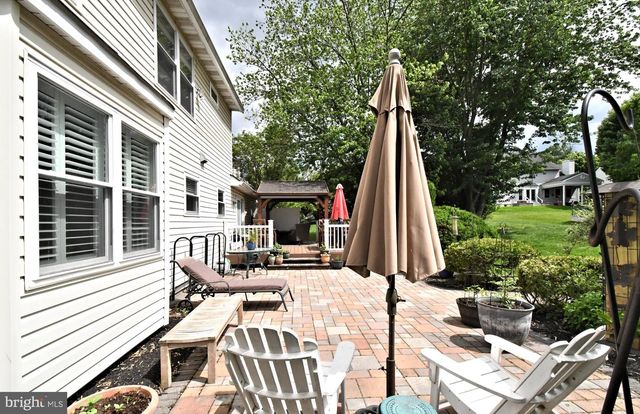 105 PAULINE CIR, Lansdale, PA 19446
