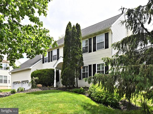 105 PAULINE CIR, Lansdale, PA 19446
