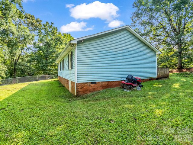 151 W Melissa Lane, Forest City, NC 28043