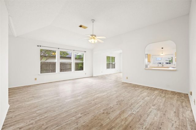 331 Stone Point, New Braunfels, TX 78130