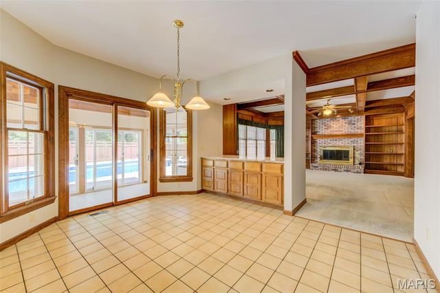 135 Huntington Park, St Charles, MO 63301