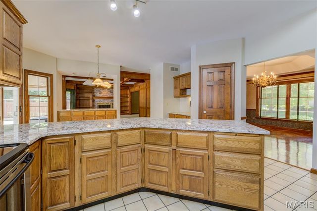 135 Huntington Park, St Charles, MO 63301