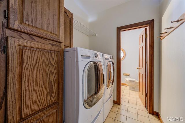 135 Huntington Park, St Charles, MO 63301