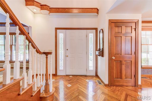 135 Huntington Park, St Charles, MO 63301