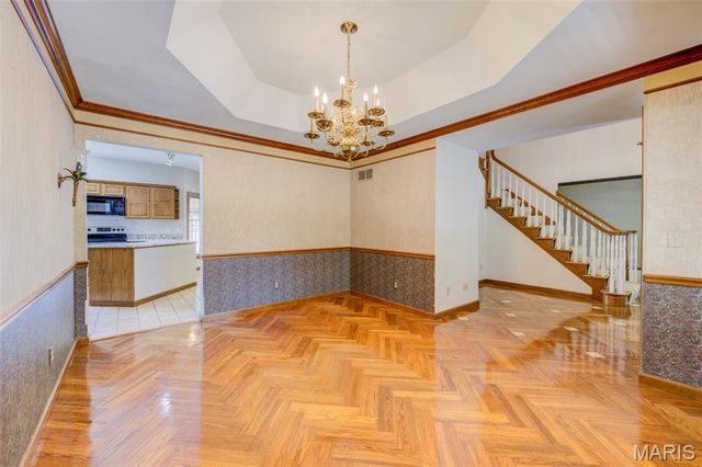 135 Huntington Park, St Charles, MO 63301