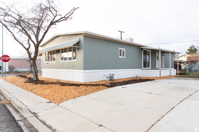 1940 W 3920 S, Roy, UT 84067