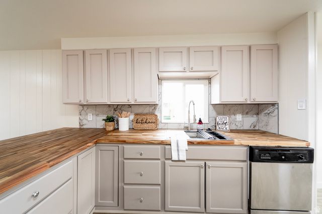 1940 W 3920 S, Roy, UT 84067