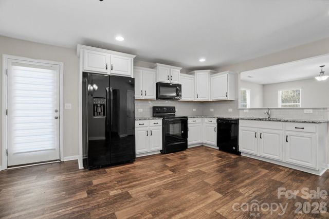 1000 Newfound Hollow Drive, Charlotte, NC 28214