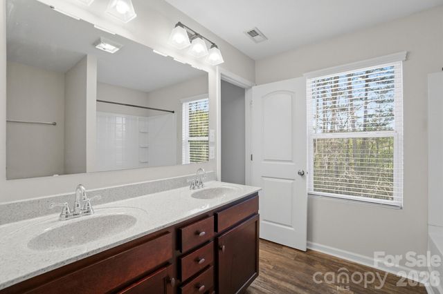 1000 Newfound Hollow Drive, Charlotte, NC 28214