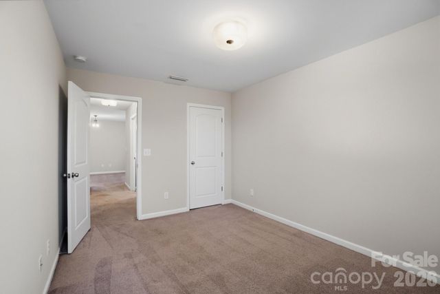 1000 Newfound Hollow Drive, Charlotte, NC 28214