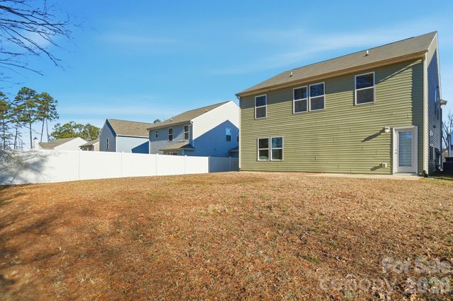 1000 Newfound Hollow Drive, Charlotte, NC 28214