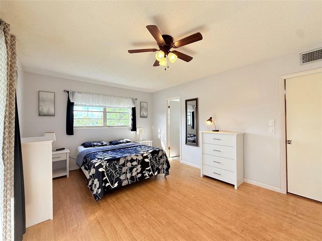 204 Oakridge M 204, Deerfield Beach, FL 33442