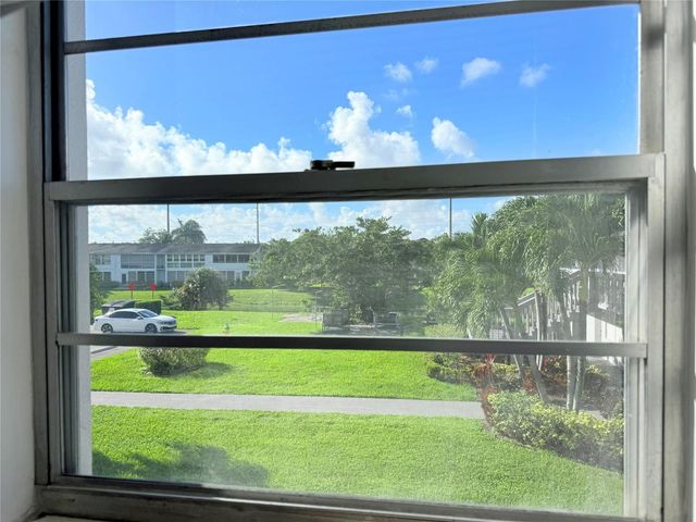 204 Oakridge M 204, Deerfield Beach, FL 33442