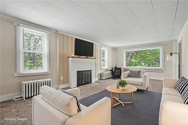 2622 Tallmadge Rd, Ravenna, OH 44266