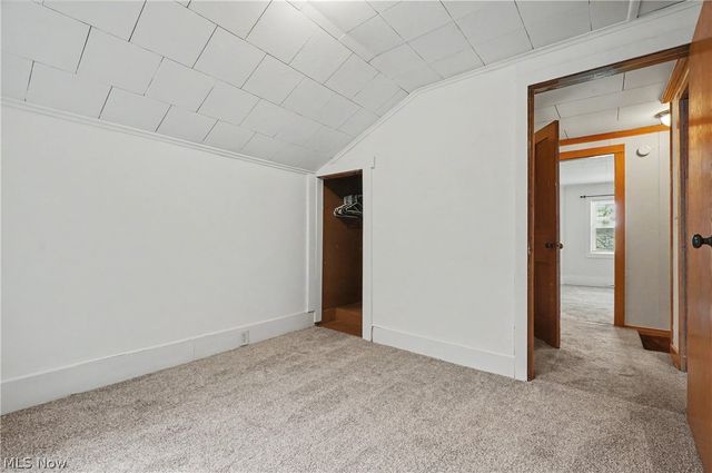 2622 Tallmadge Rd, Ravenna, OH 44266