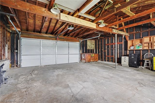 2622 Tallmadge Rd, Ravenna, OH 44266