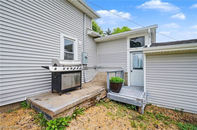 2622 Tallmadge Rd, Ravenna, OH 44266