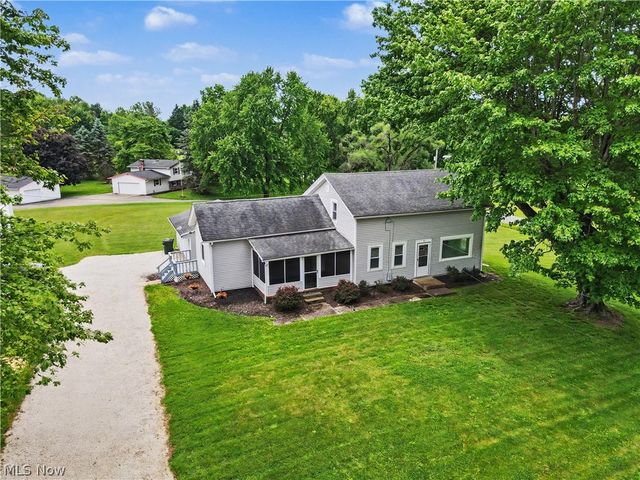 2622 Tallmadge Rd, Ravenna, OH 44266