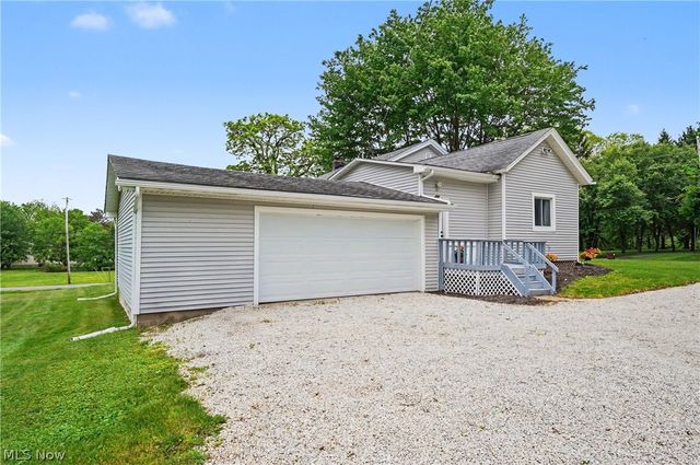 2622 Tallmadge Rd, Ravenna, OH 44266