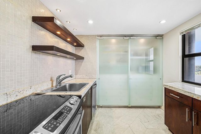 5200 N Flagler Drive 603, West Palm Beach, FL 33407