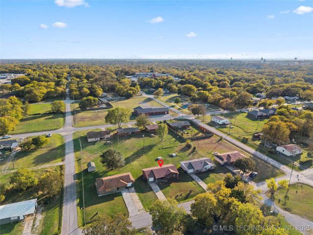 1312 12th NE, Ardmore, OK 73401