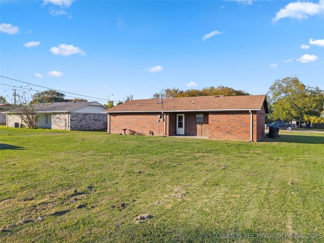 1312 12th NE, Ardmore, OK 73401