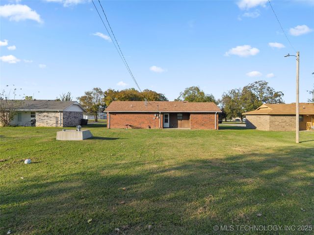 1312 12th NE, Ardmore, OK 73401