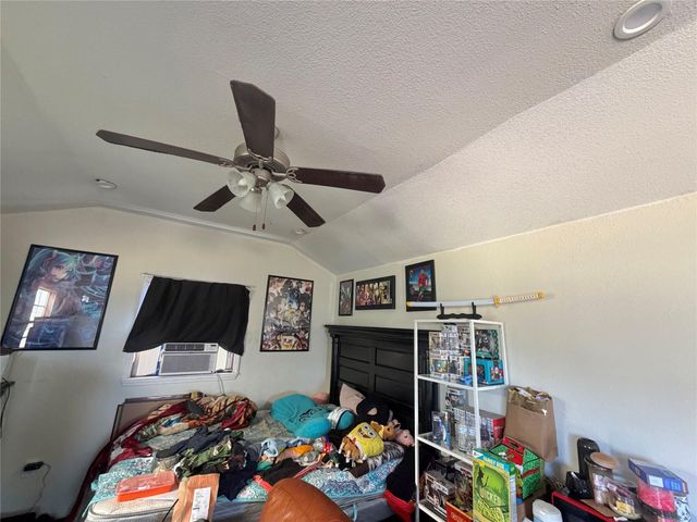 310 Beaks Avenue, Eagle Lake, TX 77434