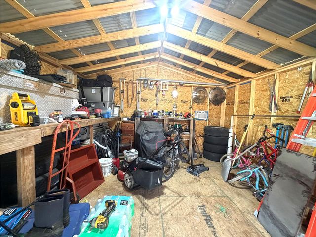 310 Beaks Avenue, Eagle Lake, TX 77434