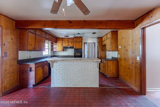 7452 GREENWAY Drive, Jacksonville, FL 32244