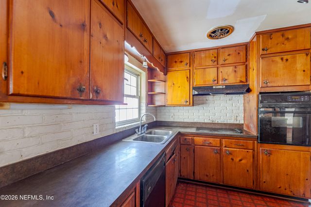 7452 GREENWAY Drive, Jacksonville, FL 32244