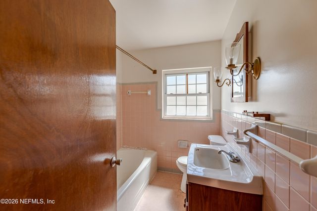 7452 GREENWAY Drive, Jacksonville, FL 32244