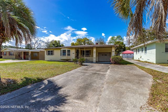 7452 GREENWAY Drive, Jacksonville, FL 32244