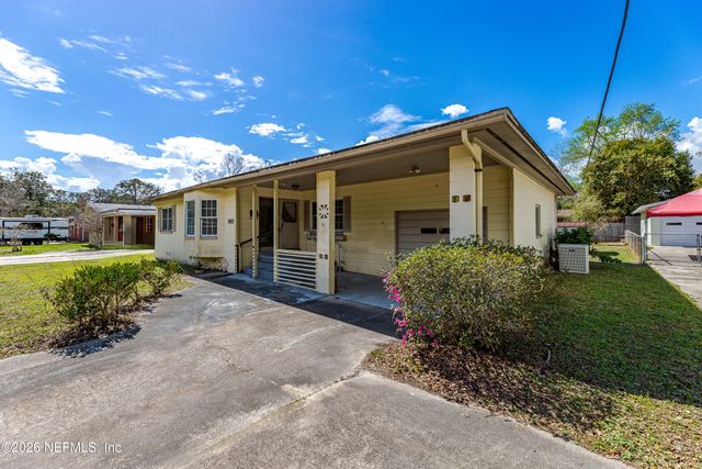 7452 GREENWAY Drive, Jacksonville, FL 32244