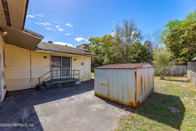 7452 GREENWAY Drive, Jacksonville, FL 32244