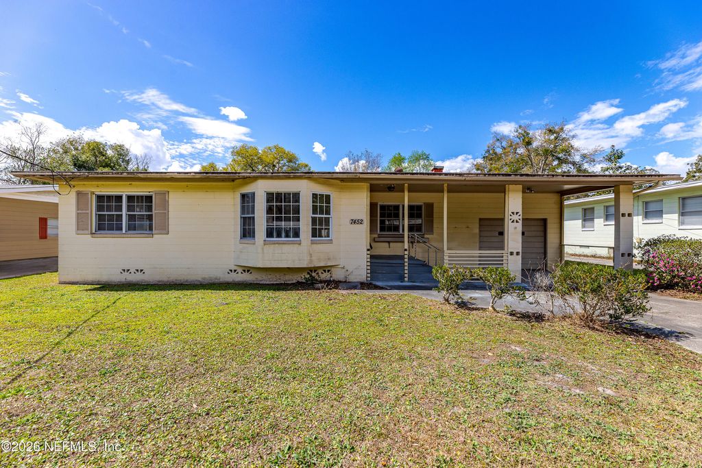 7452 GREENWAY Drive, Jacksonville, FL 32244