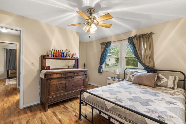 106 S Lakeshore Drive, Blue Eye, MO 65611