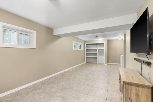 106 S Lakeshore Drive, Blue Eye, MO 65611