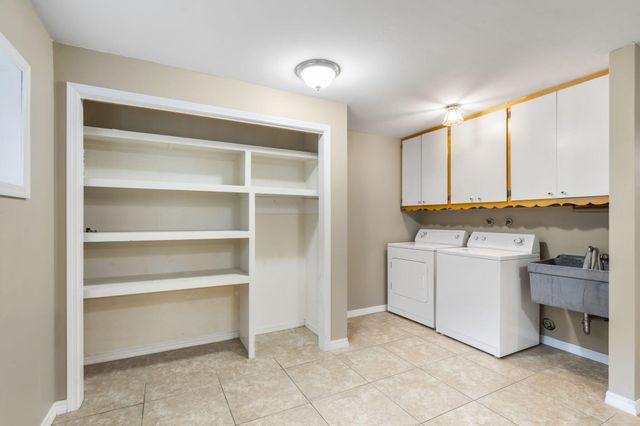 106 S Lakeshore Drive, Blue Eye, MO 65611