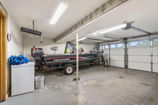 106 S Lakeshore Drive, Blue Eye, MO 65611