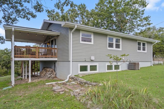 106 S Lakeshore Drive, Blue Eye, MO 65611