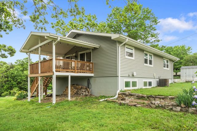 106 S Lakeshore Drive, Blue Eye, MO 65611